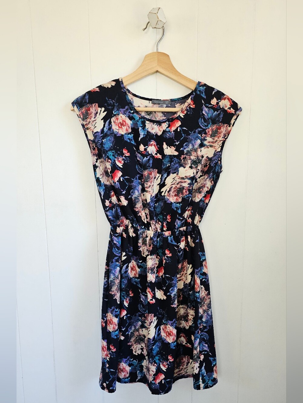 SOPRANO Navy Floral Sleeveless Mini Dress